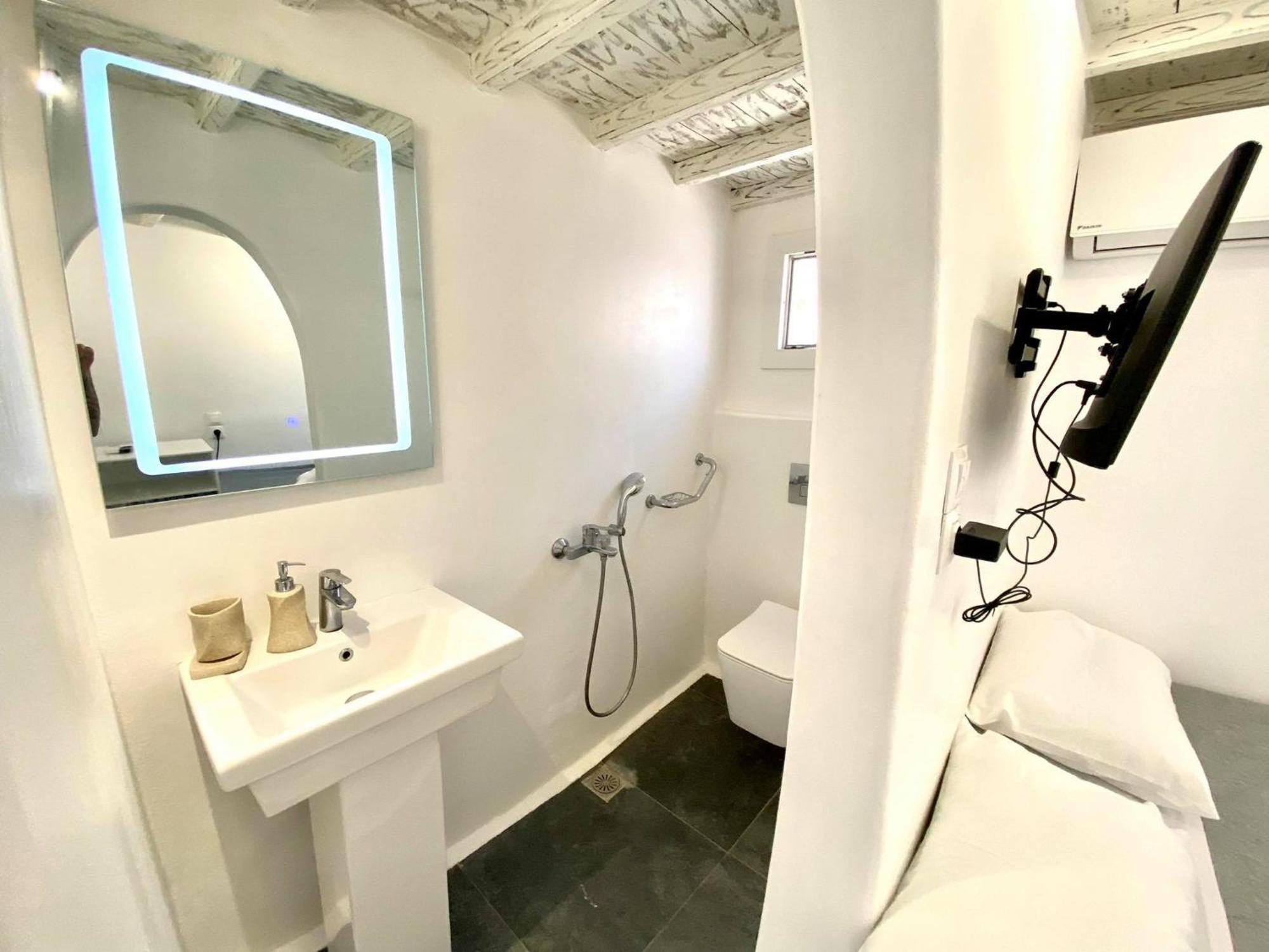Mykonos Vibes Airport Studios And Apartments Mykonos Town Exterior photo