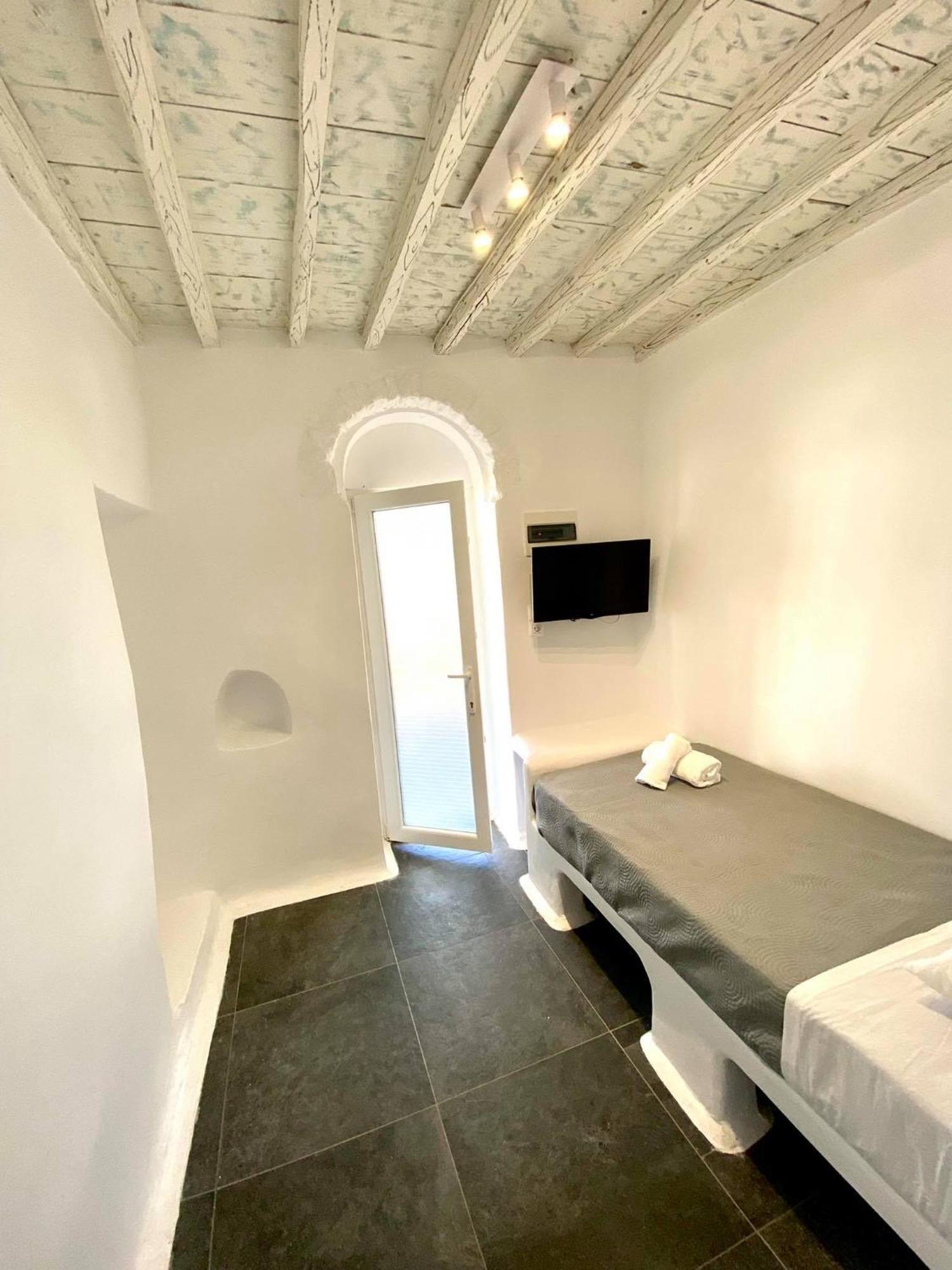 Mykonos Vibes Airport Studios And Apartments Mykonos Town Exterior photo
